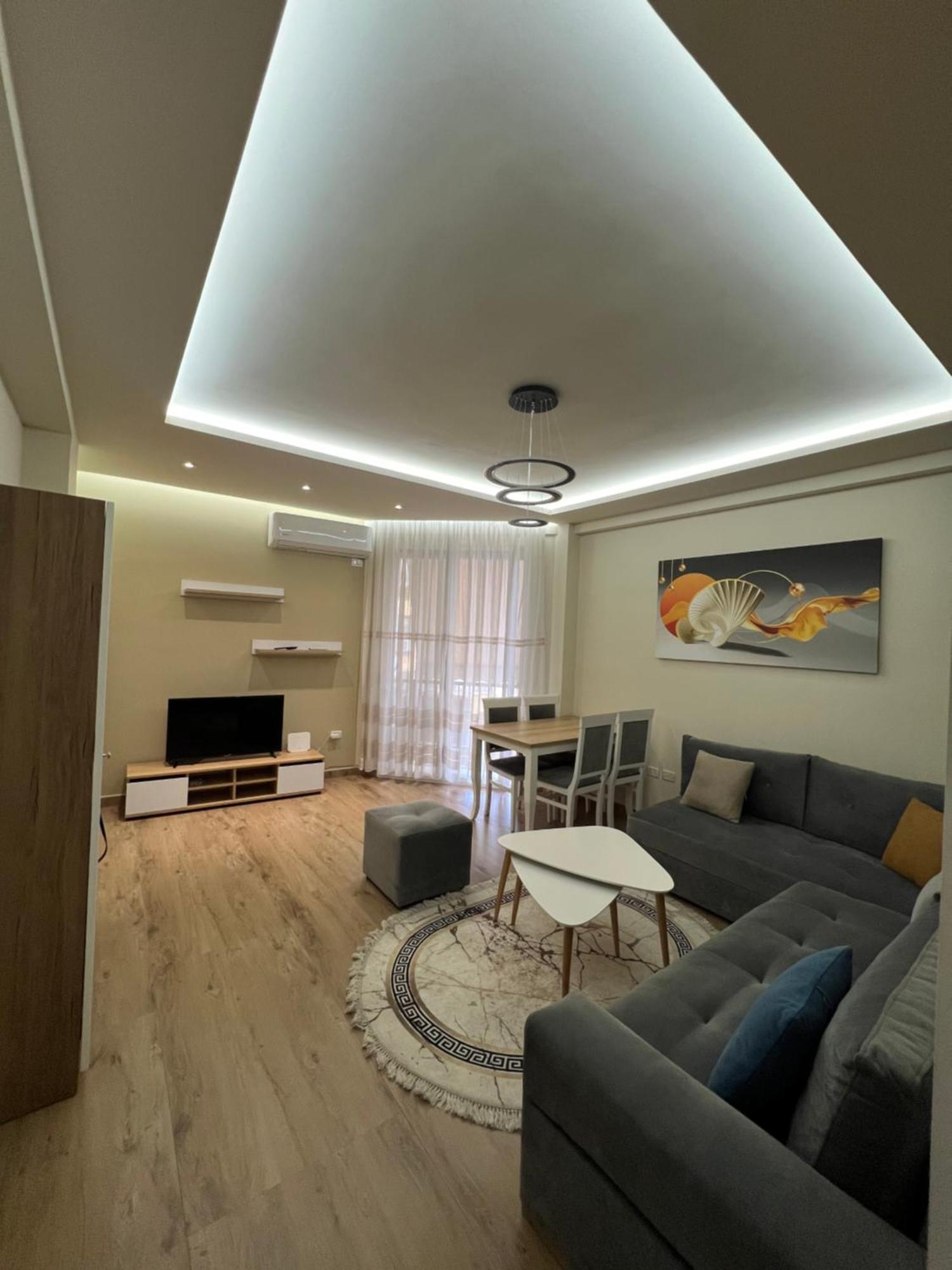 Condor Center Luxury Apartment Тирана Екстериор снимка