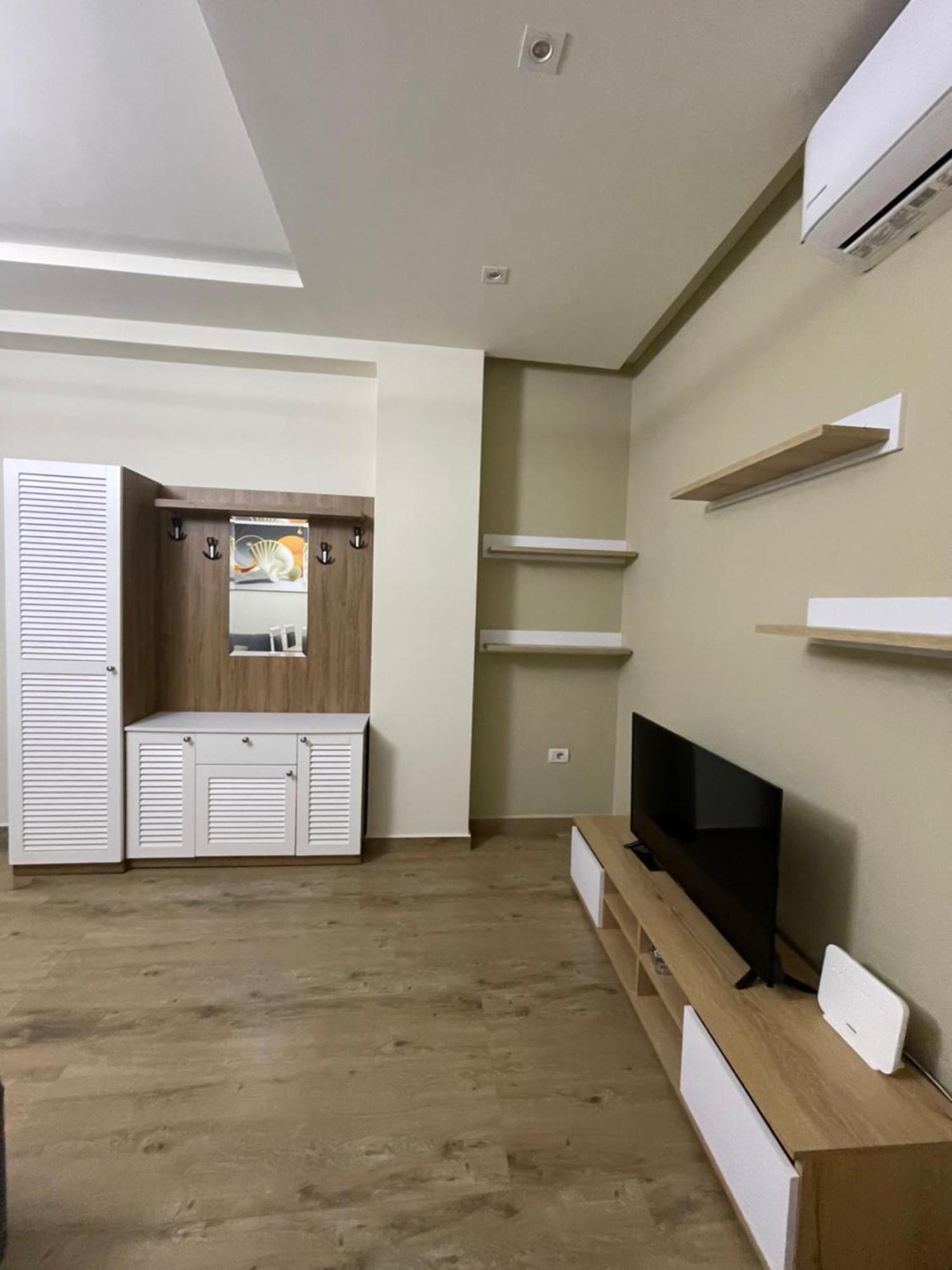 Condor Center Luxury Apartment Тирана Екстериор снимка