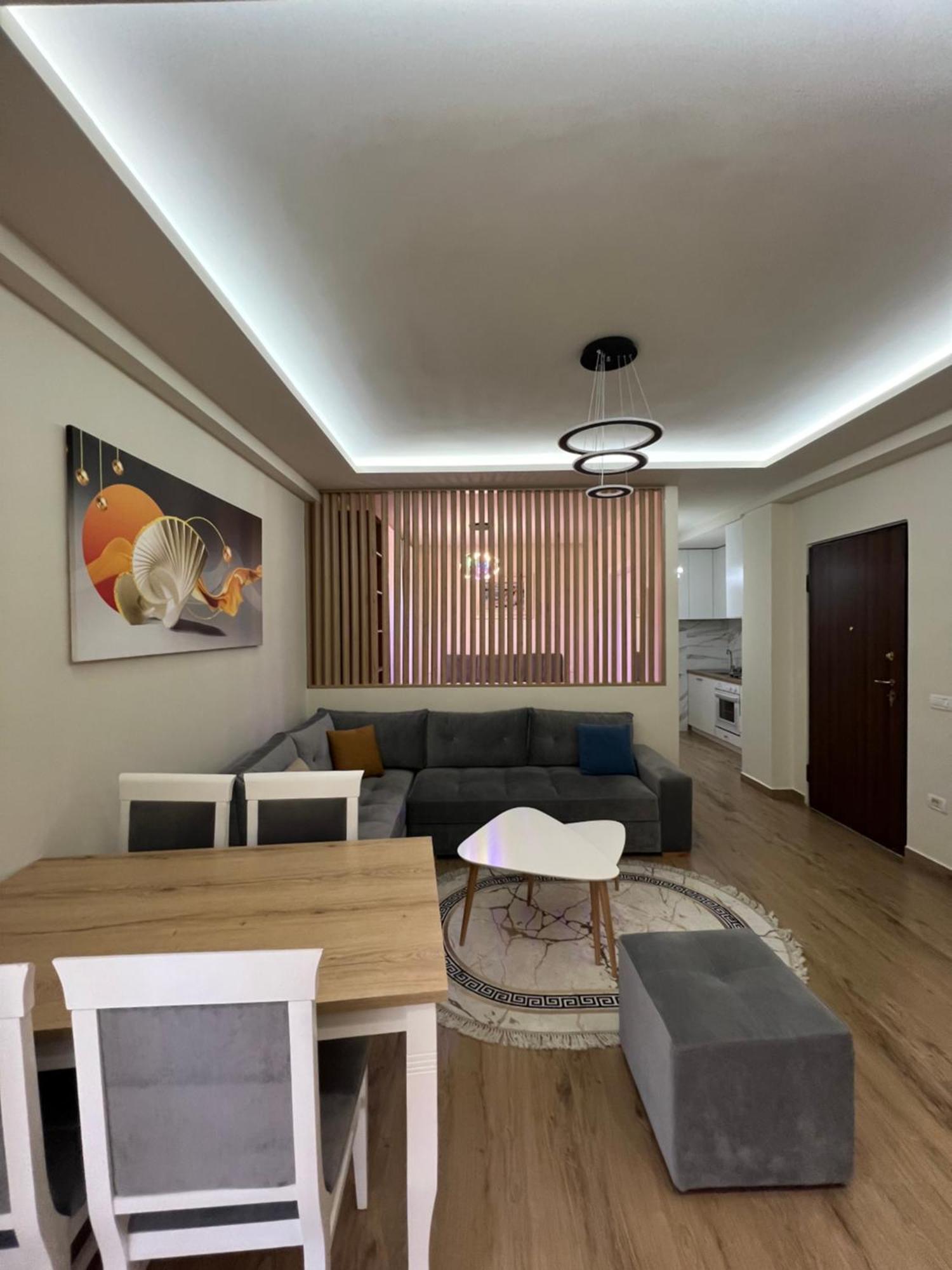 Condor Center Luxury Apartment Тирана Екстериор снимка
