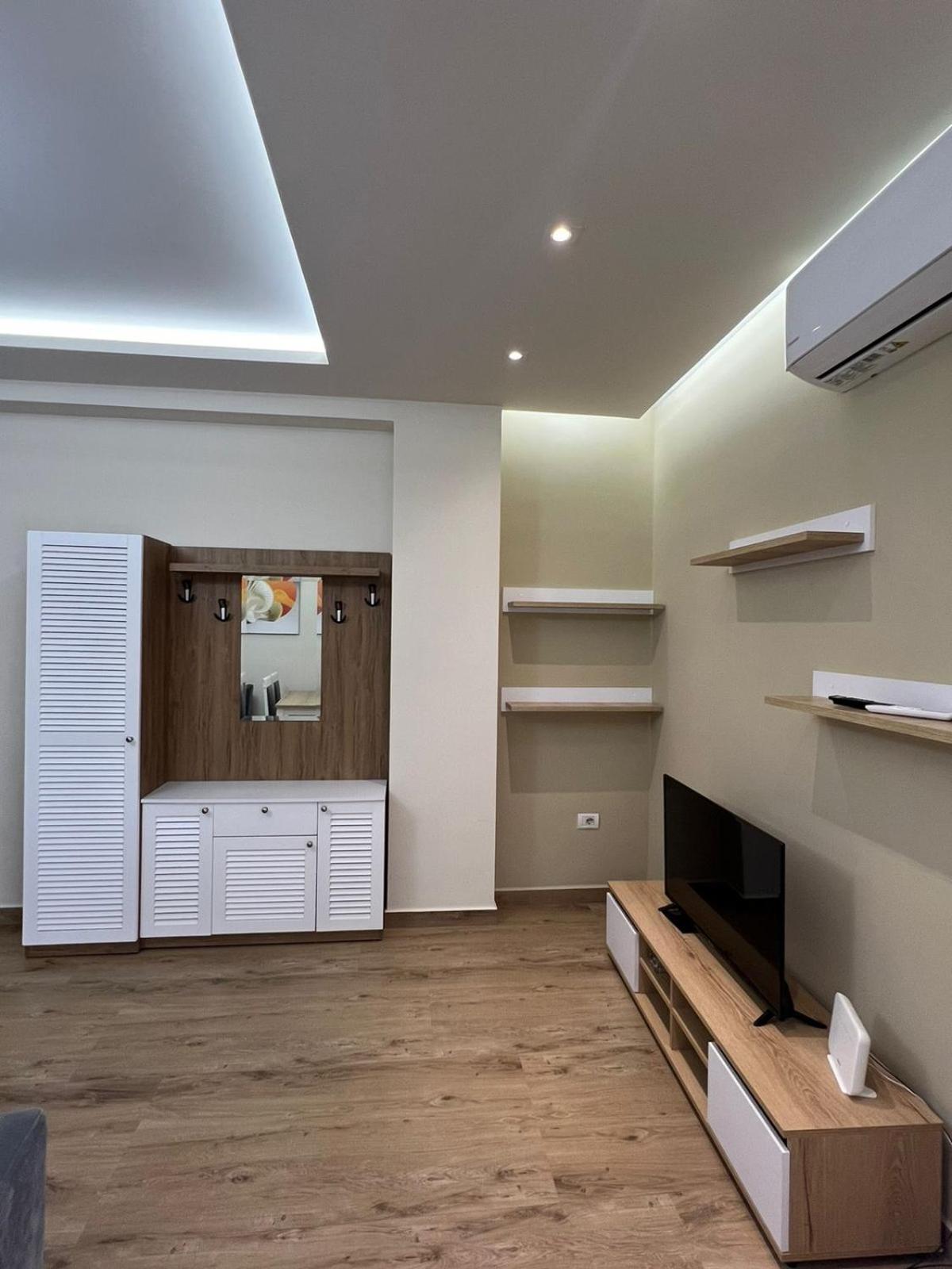 Condor Center Luxury Apartment Тирана Екстериор снимка