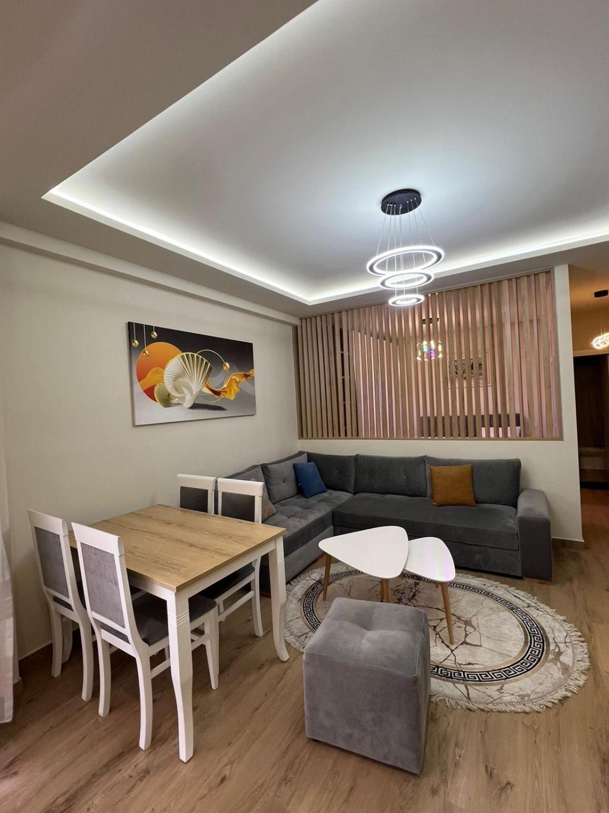 Condor Center Luxury Apartment Тирана Екстериор снимка
